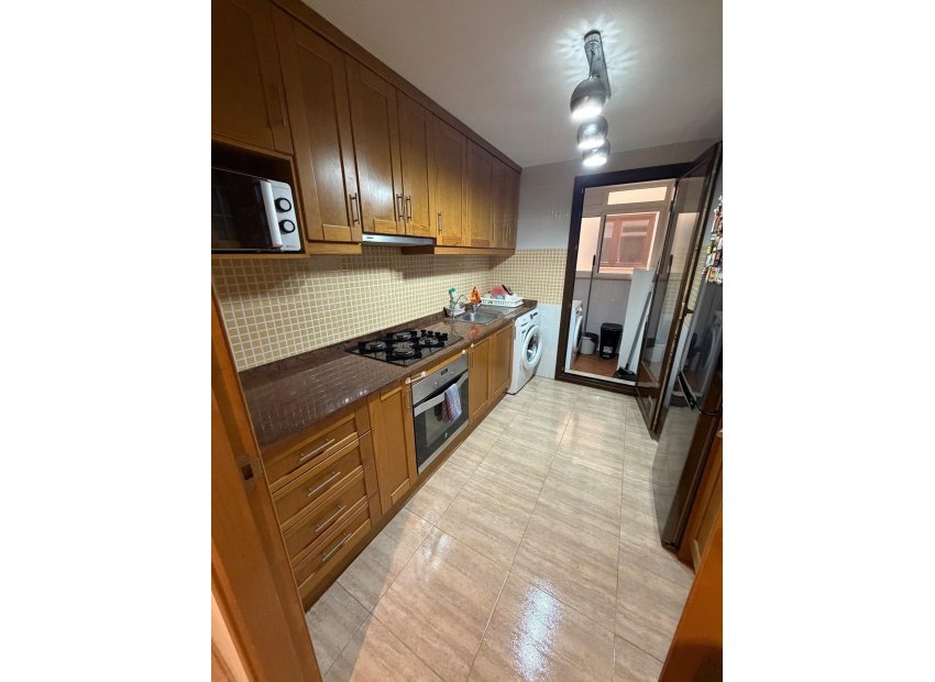 Resale - Apartment / Flat * - Torrevieja *
