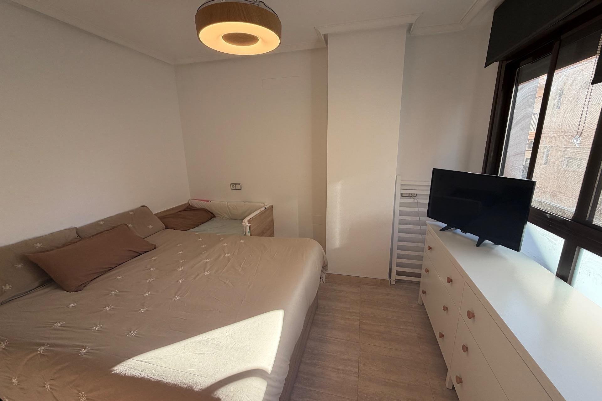 Resale - Apartment / Flat * - Torrevieja *