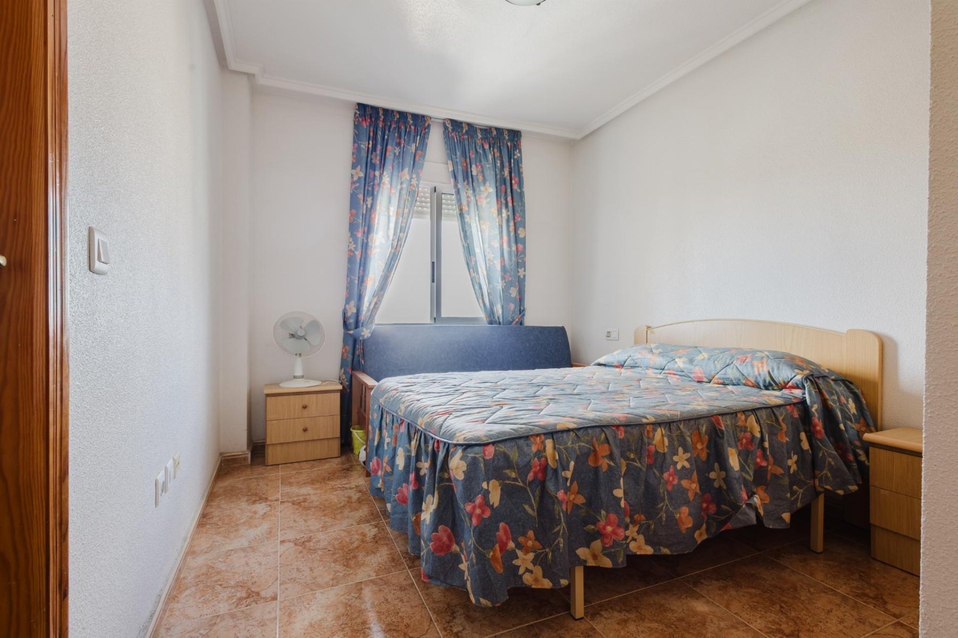 Resale - Apartment / Flat * - Torrevieja *