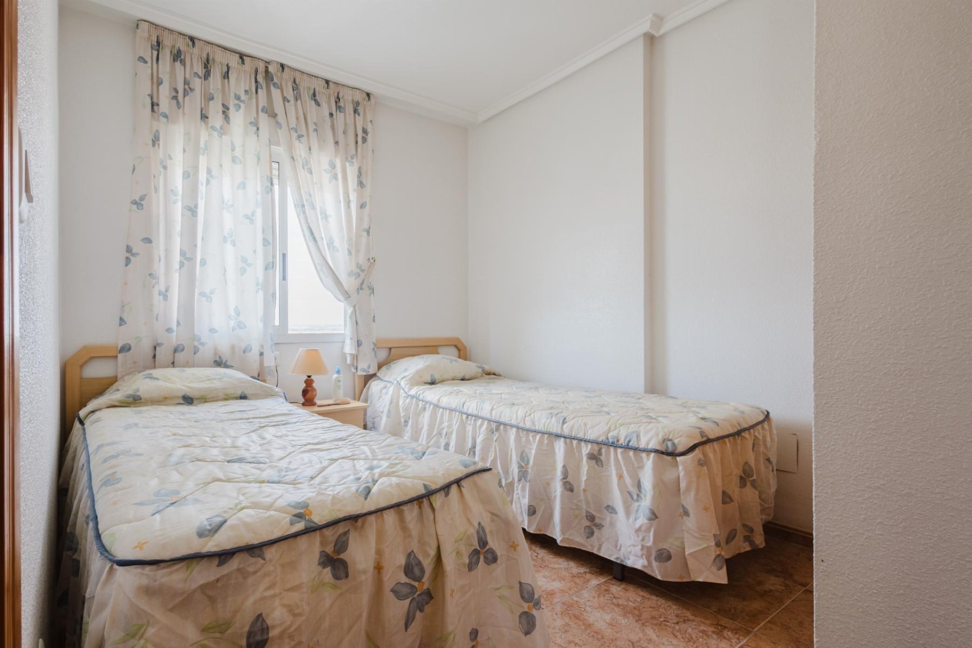 Resale - Apartment / Flat * - Torrevieja *