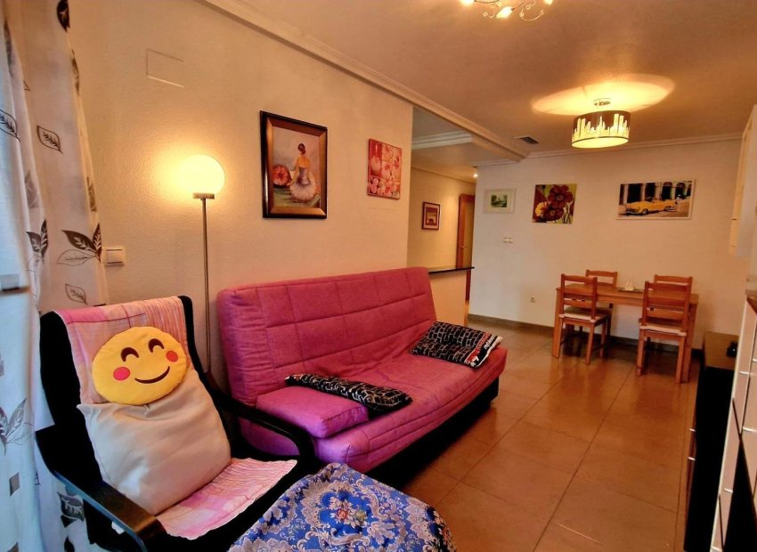 Resale - Apartment / Flat * - Torrevieja *