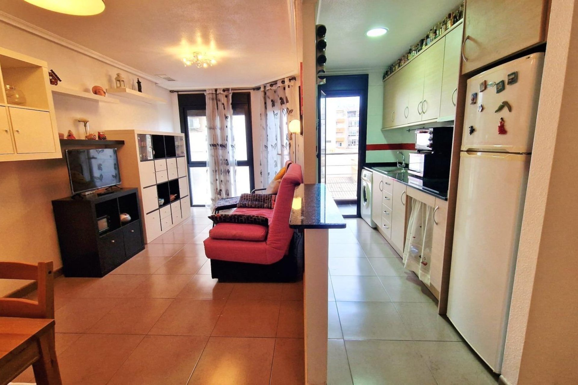Resale - Apartment / Flat * - Torrevieja *