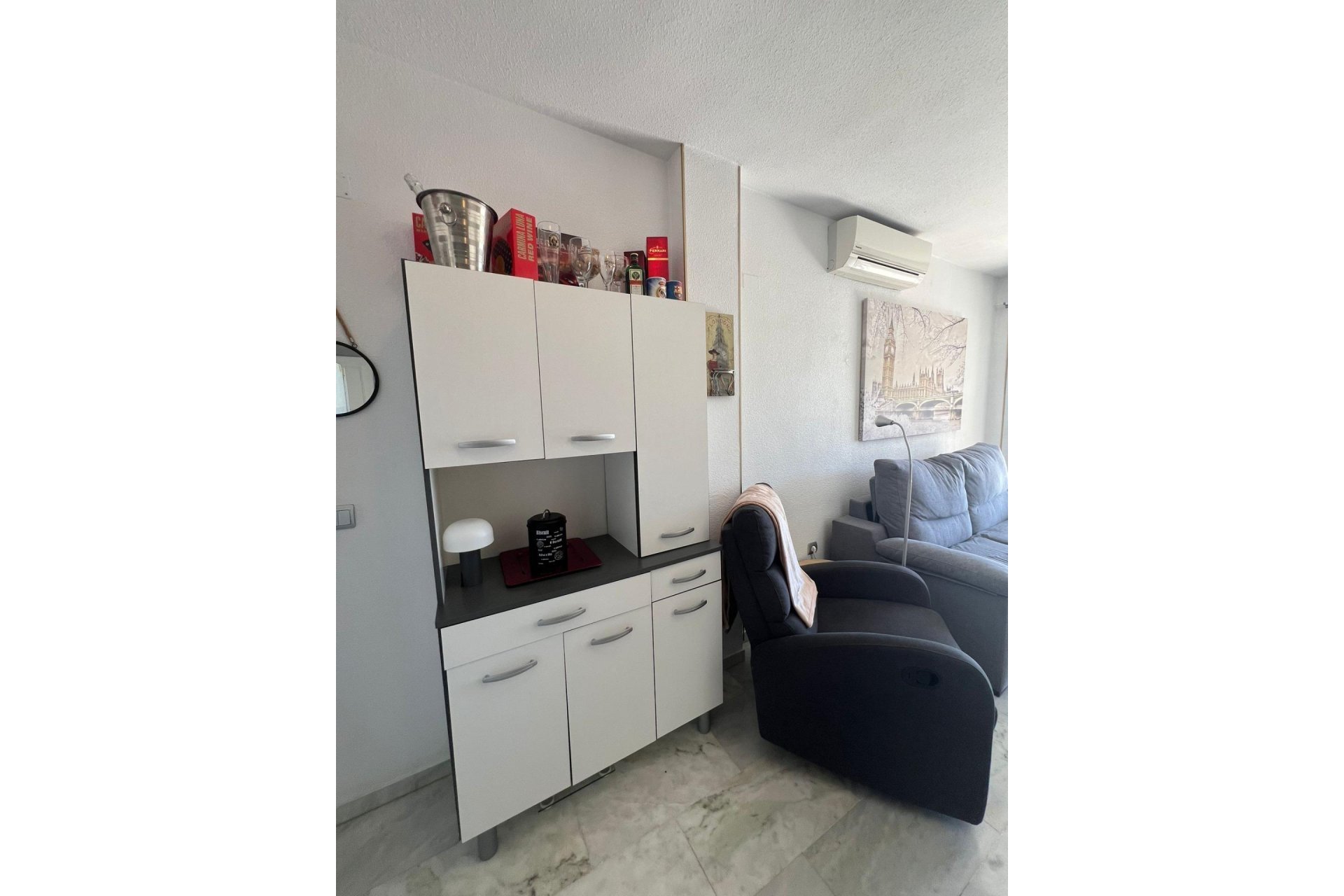 Resale - Apartment / Flat * - Torrevieja *