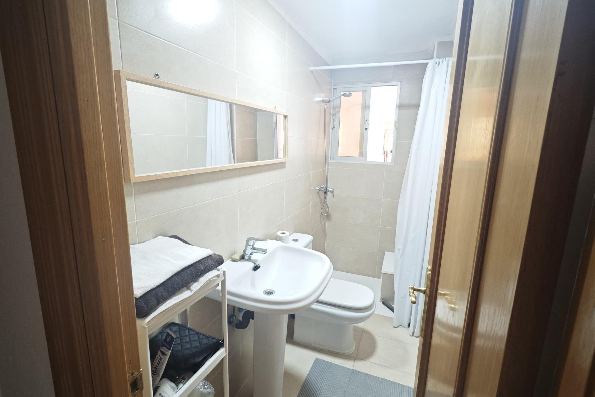 Resale - Apartment / Flat * - Torrevieja *