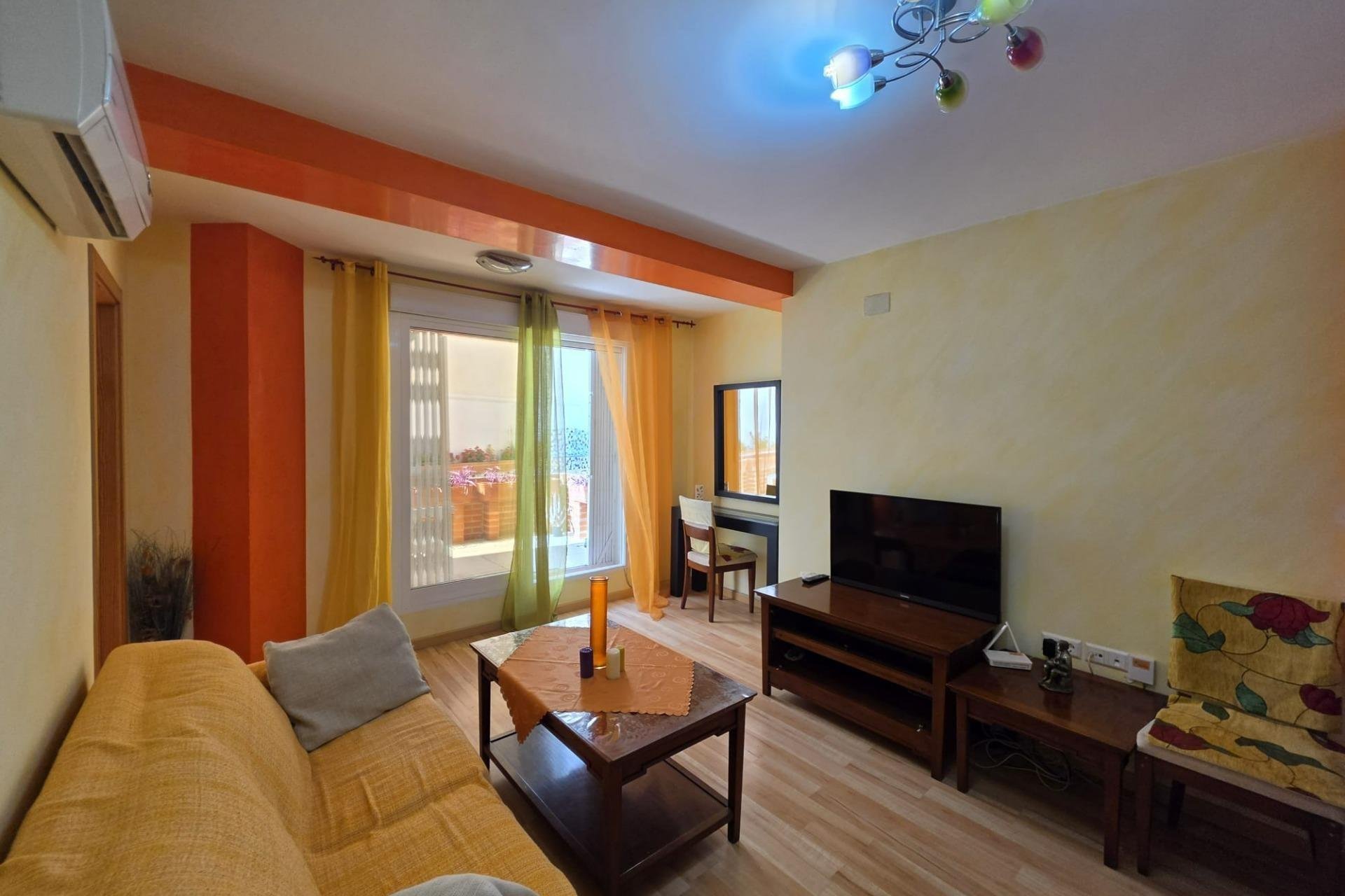 Resale - Apartment / Flat * - Torrevieja *