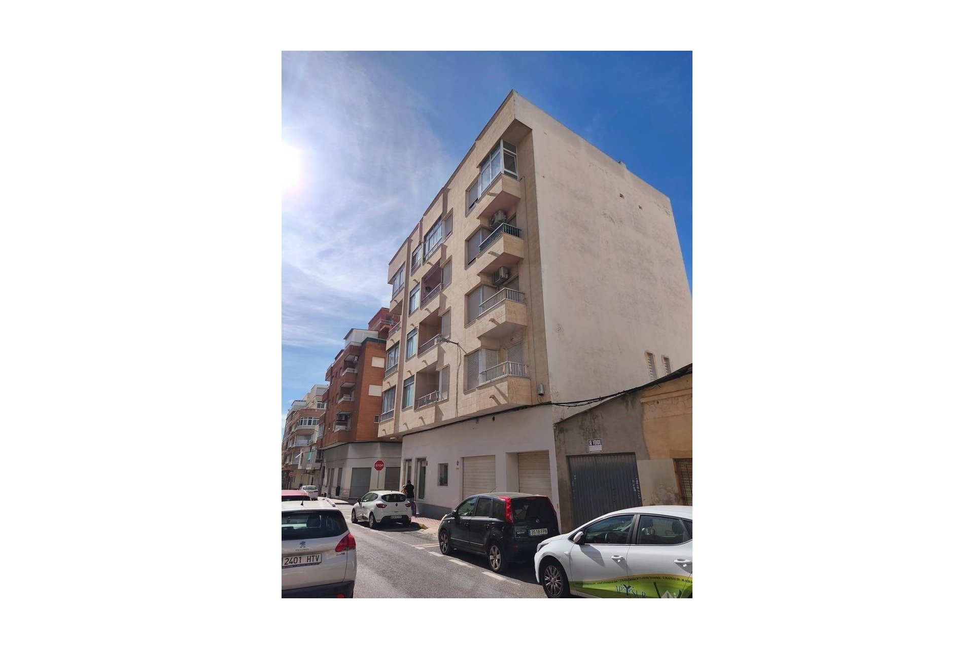 Resale - Apartment / Flat * - Torrevieja *