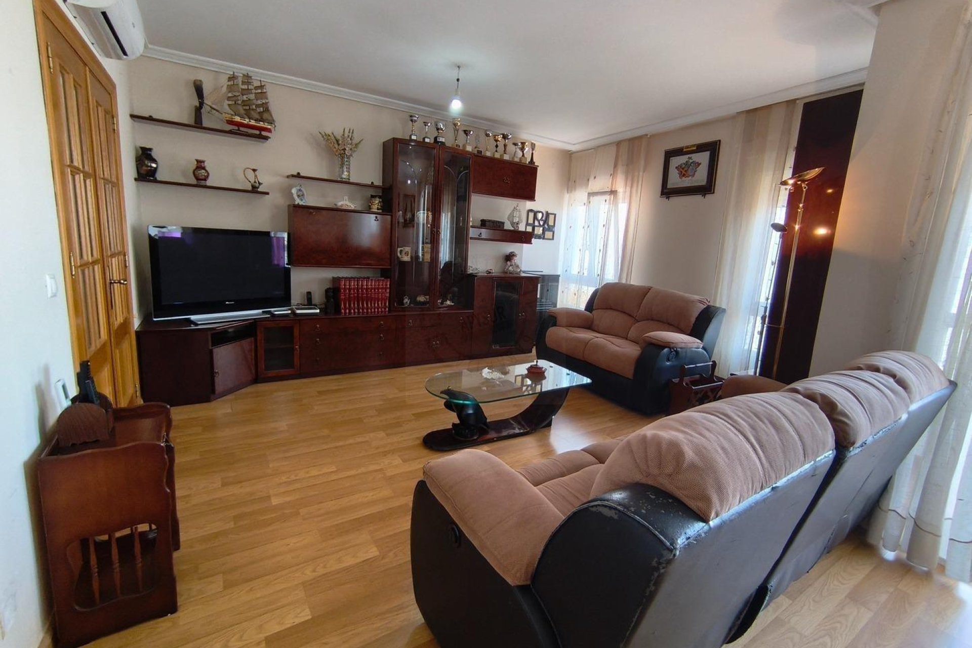 Resale - Apartment / Flat * - Torrevieja *