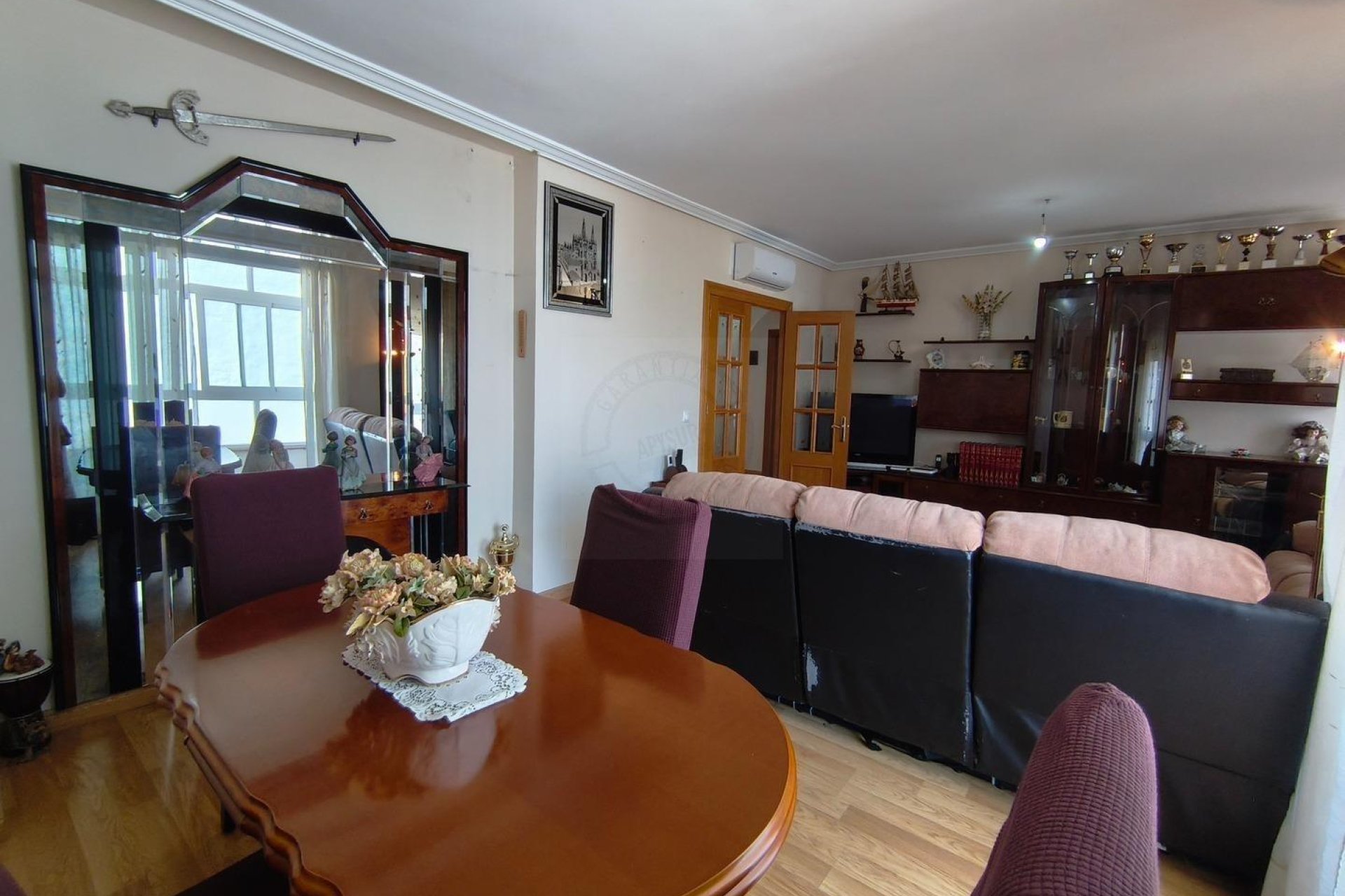 Resale - Apartment / Flat * - Torrevieja *