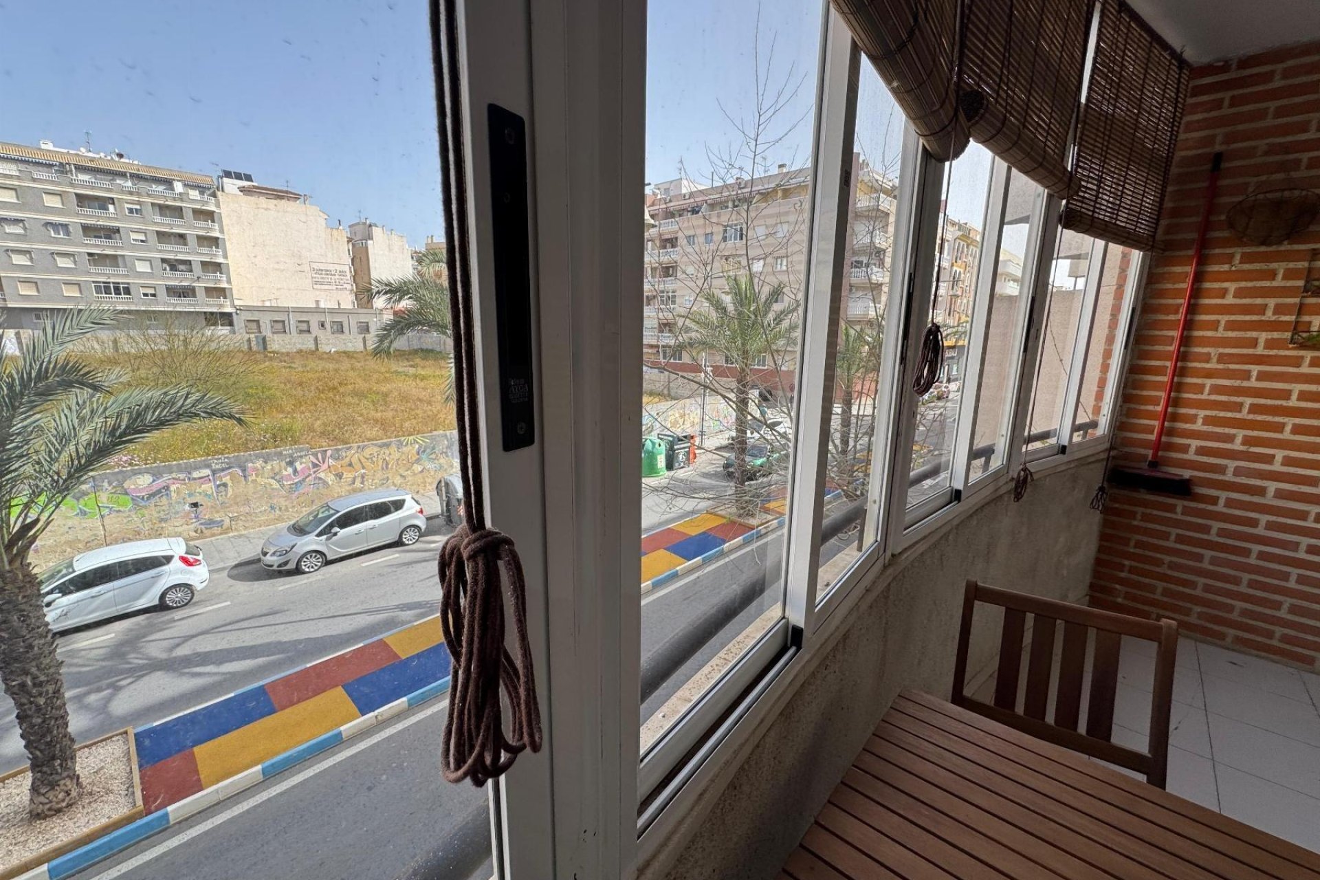 Resale - Apartment / Flat * - Torrevieja *