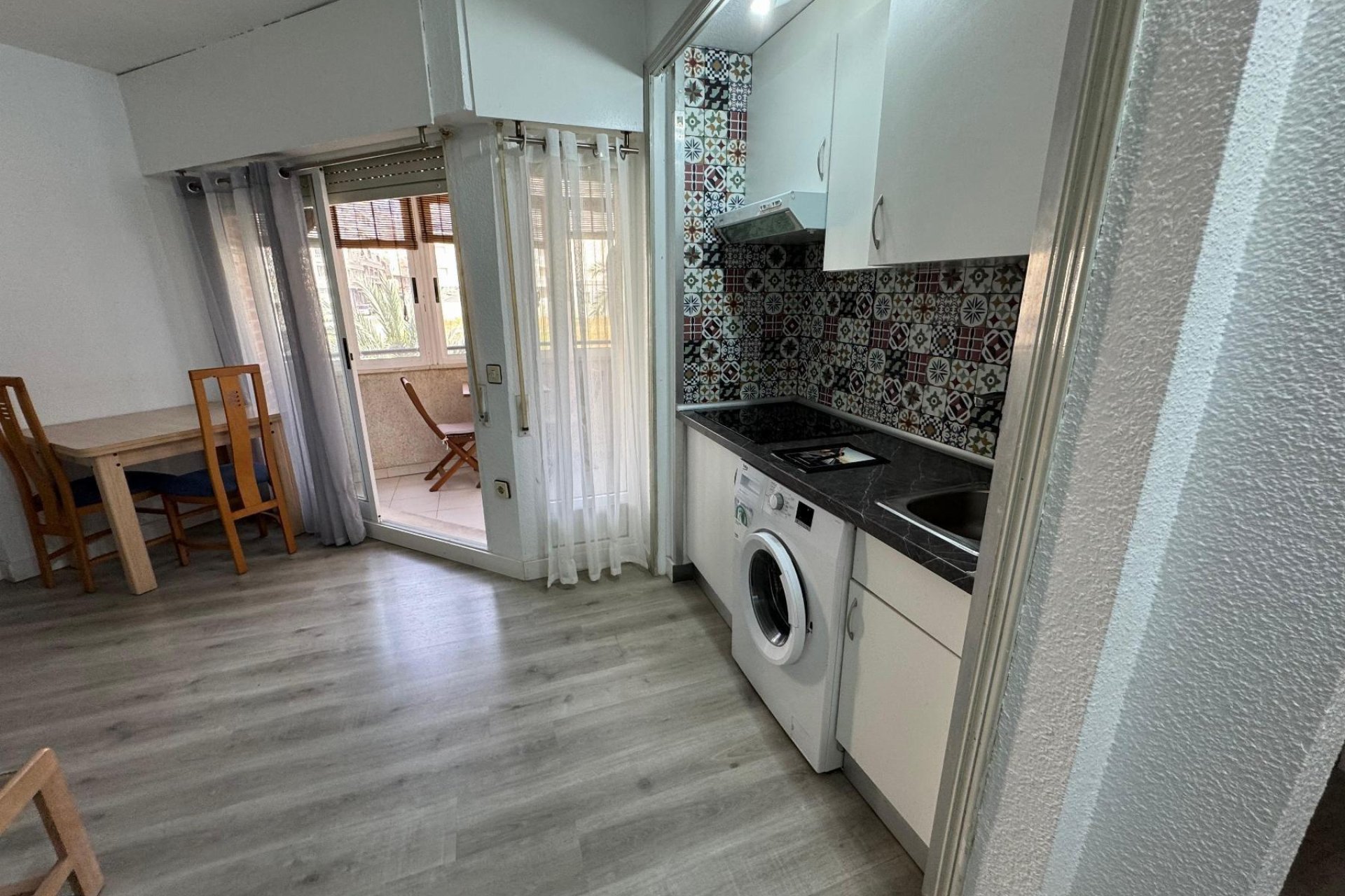 Resale - Apartment / Flat * - Torrevieja *