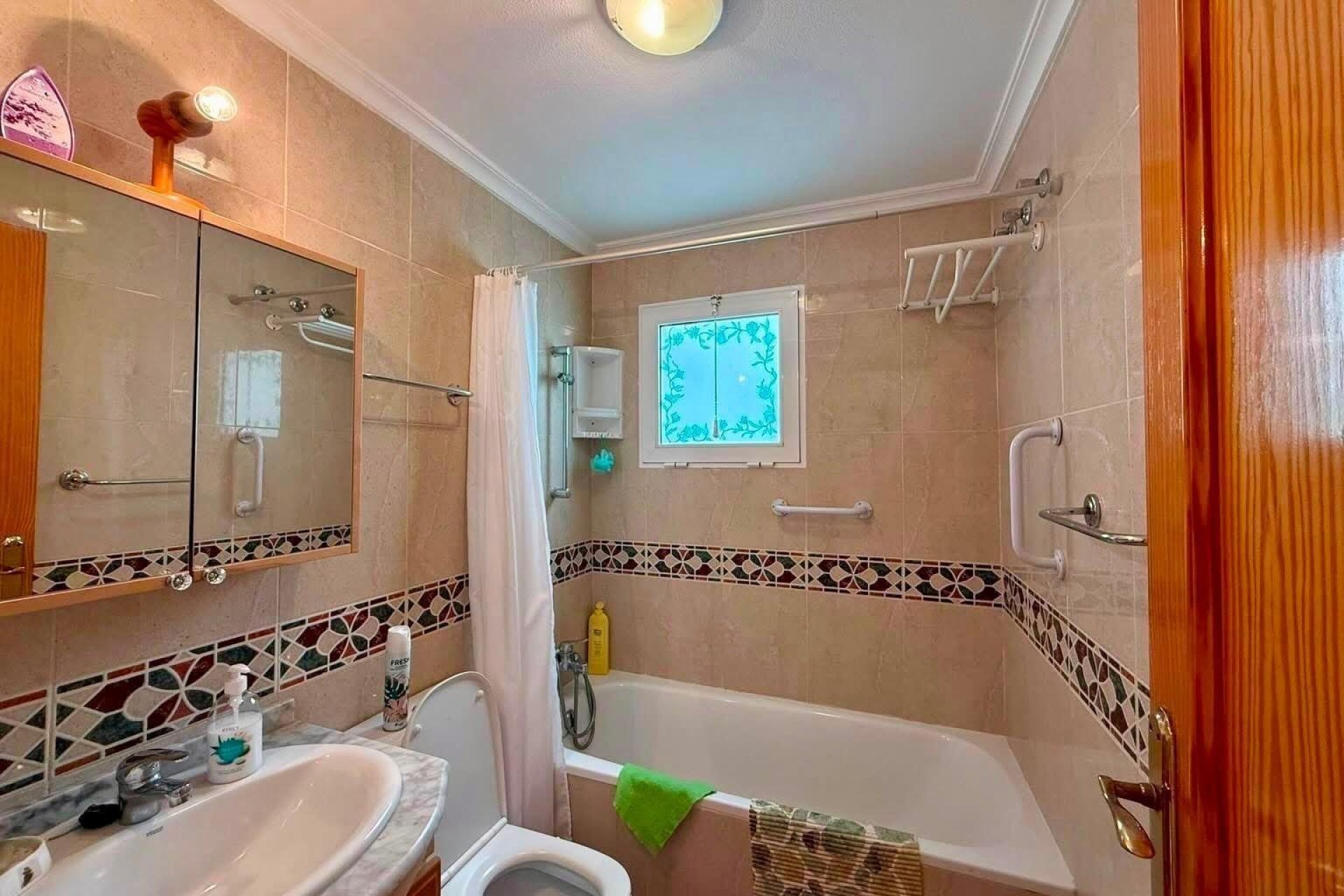 Resale - Apartment / Flat * - Torrevieja *