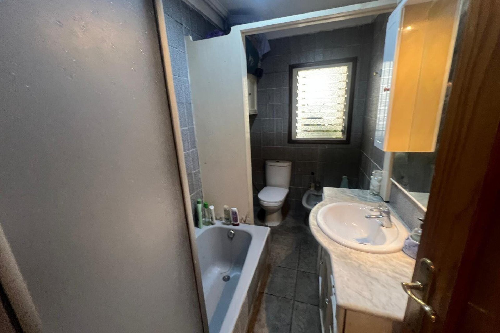 Resale - Apartment / Flat * - Torrevieja *