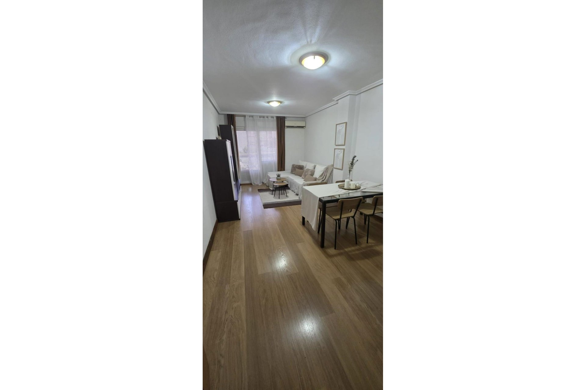 Resale - Apartment / Flat * - Torrevieja *