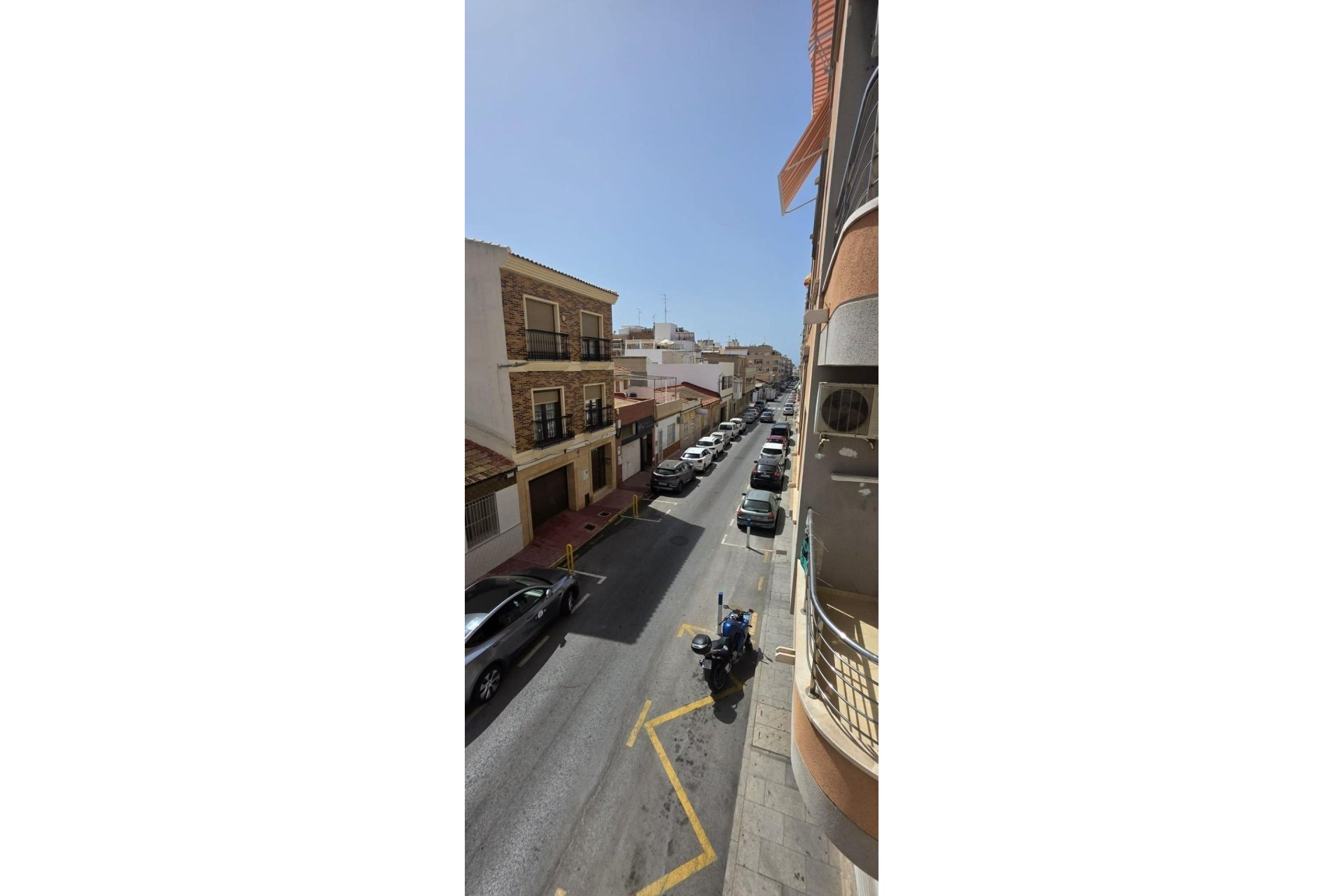 Resale - Apartment / Flat * - Torrevieja *