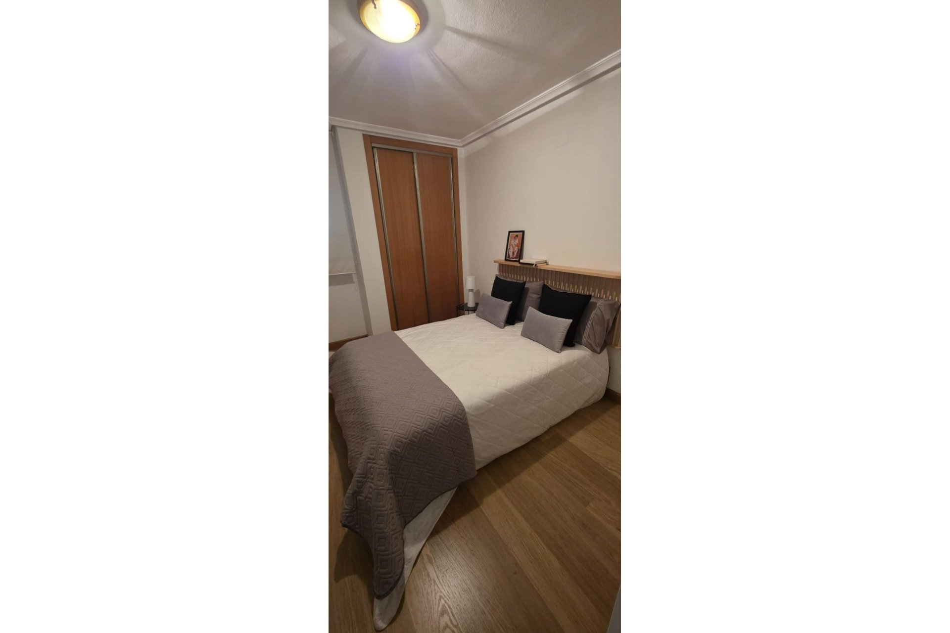 Resale - Apartment / Flat * - Torrevieja *