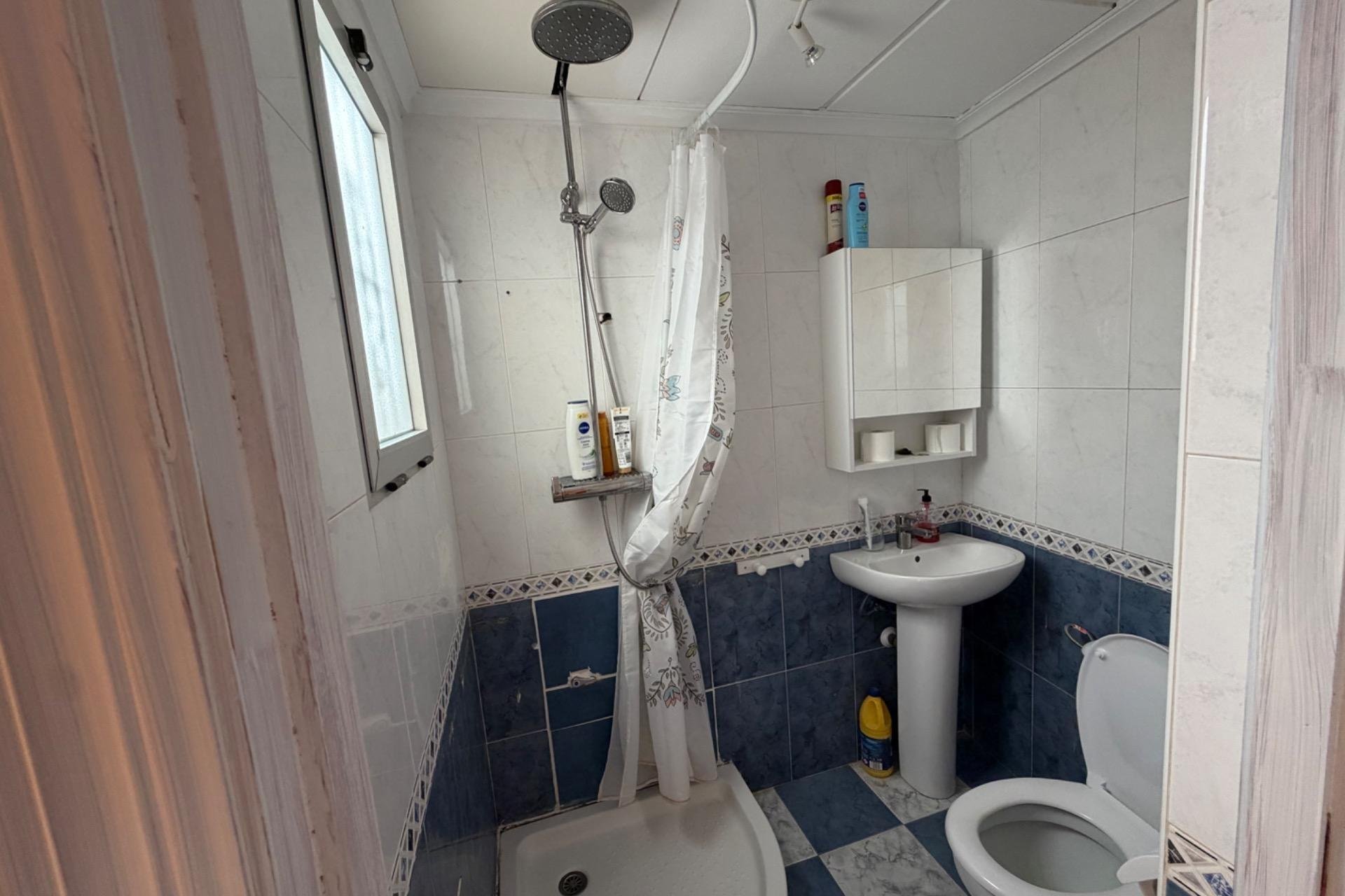 Resale - Apartment / Flat * - Torrevieja *