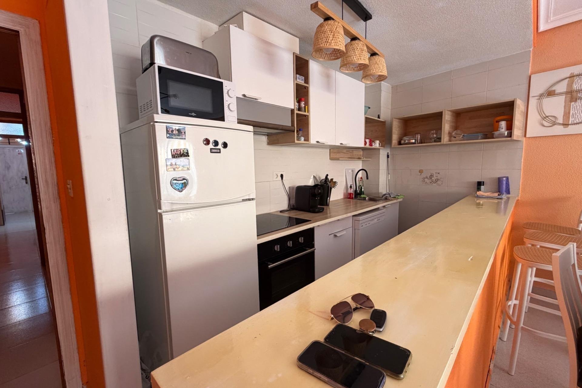 Resale - Apartment / Flat * - Torrevieja *