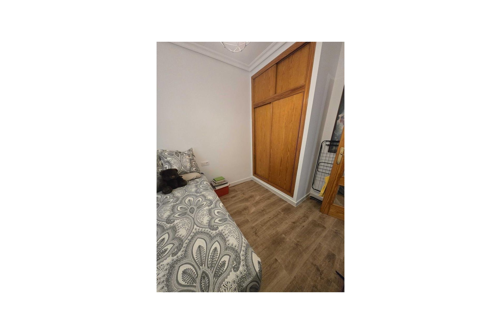 Resale - Apartment / Flat * - Torrevieja *