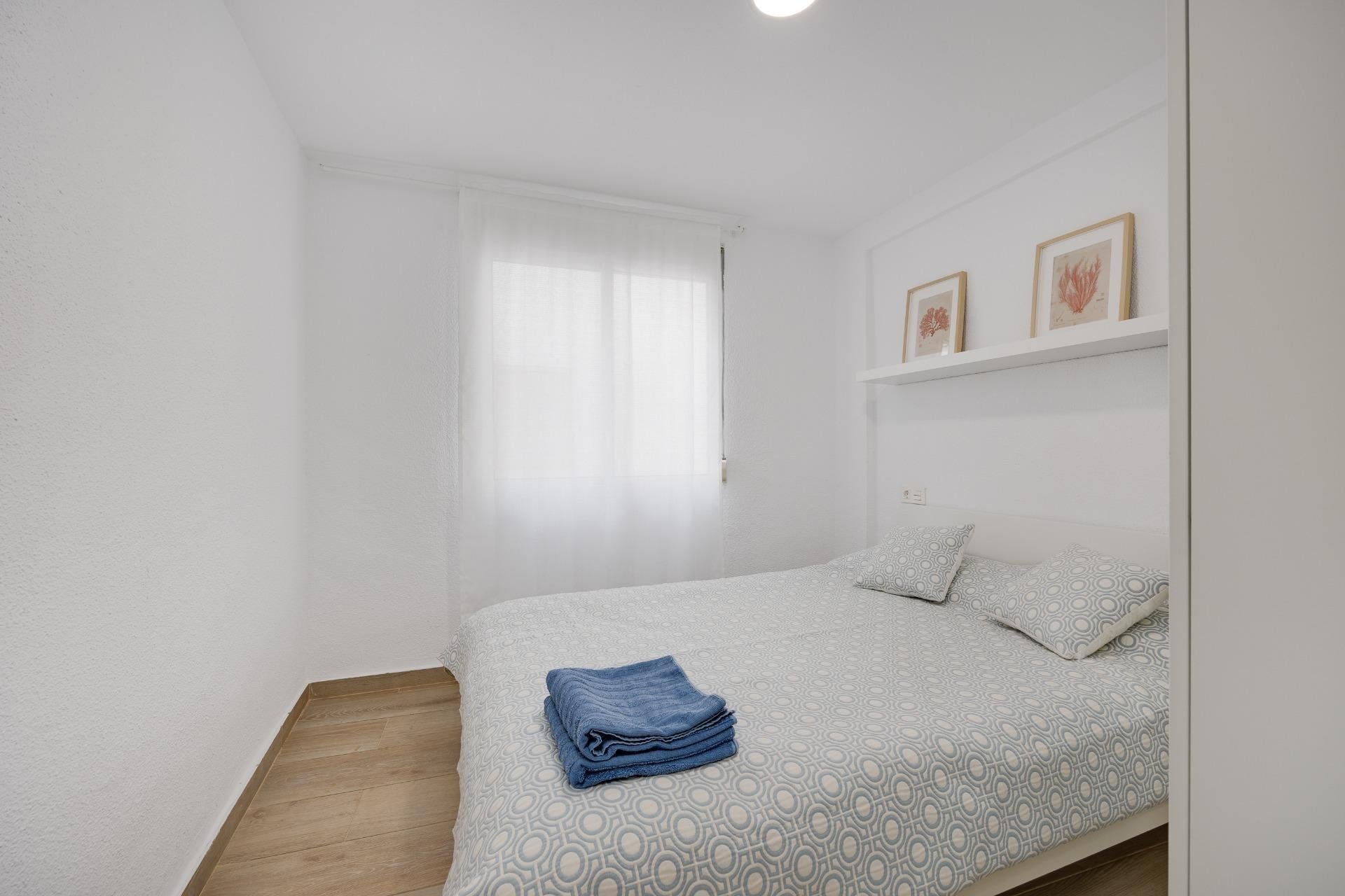 Resale - Apartment / Flat * - Torrevieja *