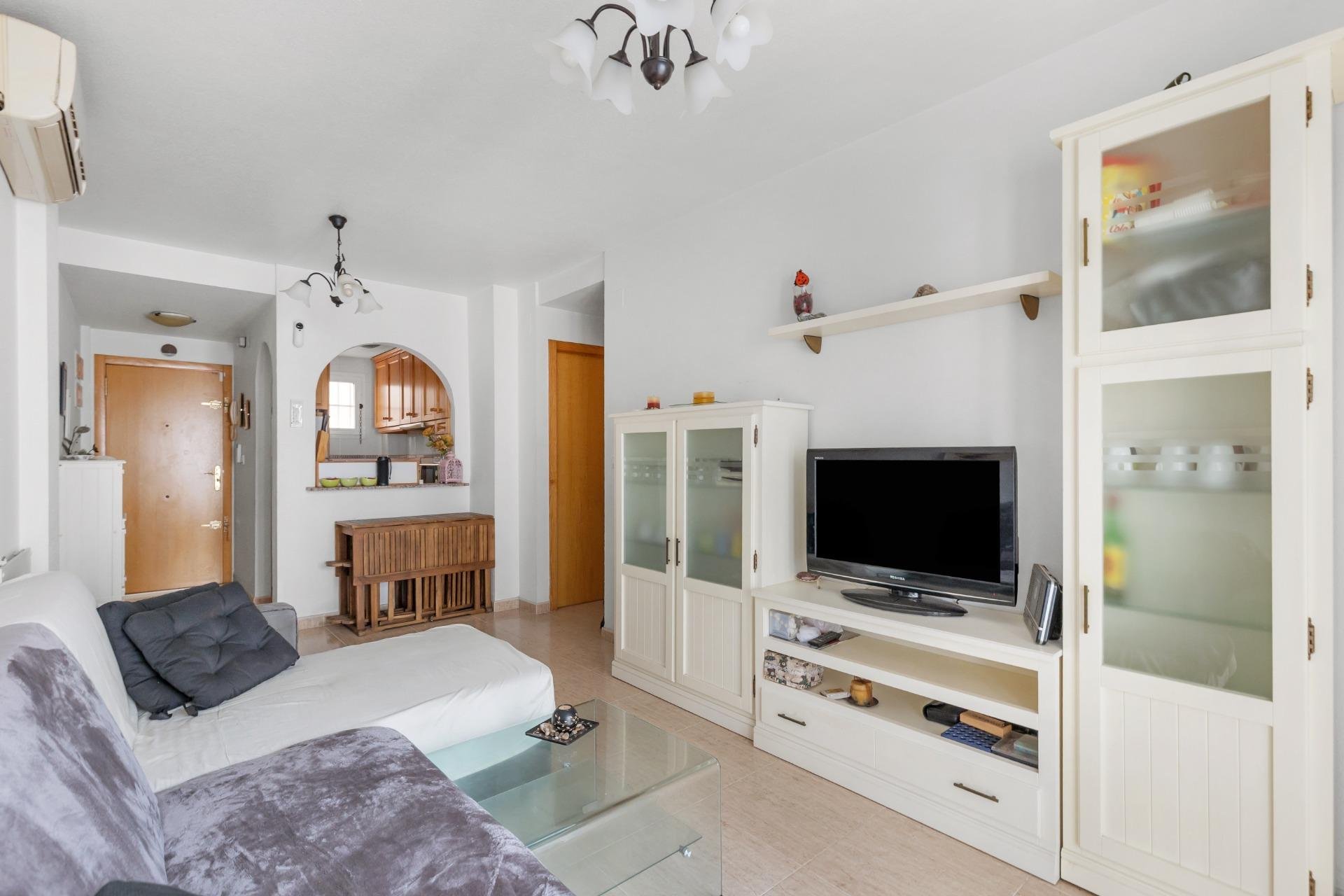 Resale - Apartment / Flat * - Torrevieja *