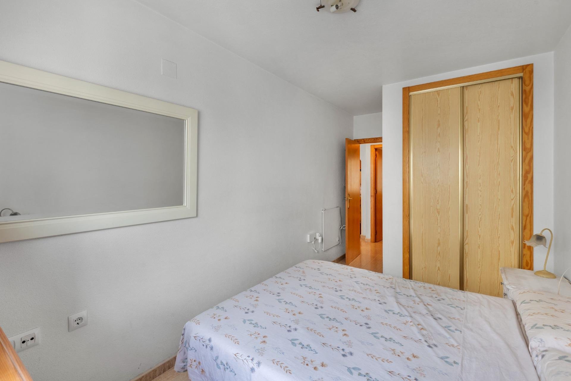 Resale - Apartment / Flat * - Torrevieja *