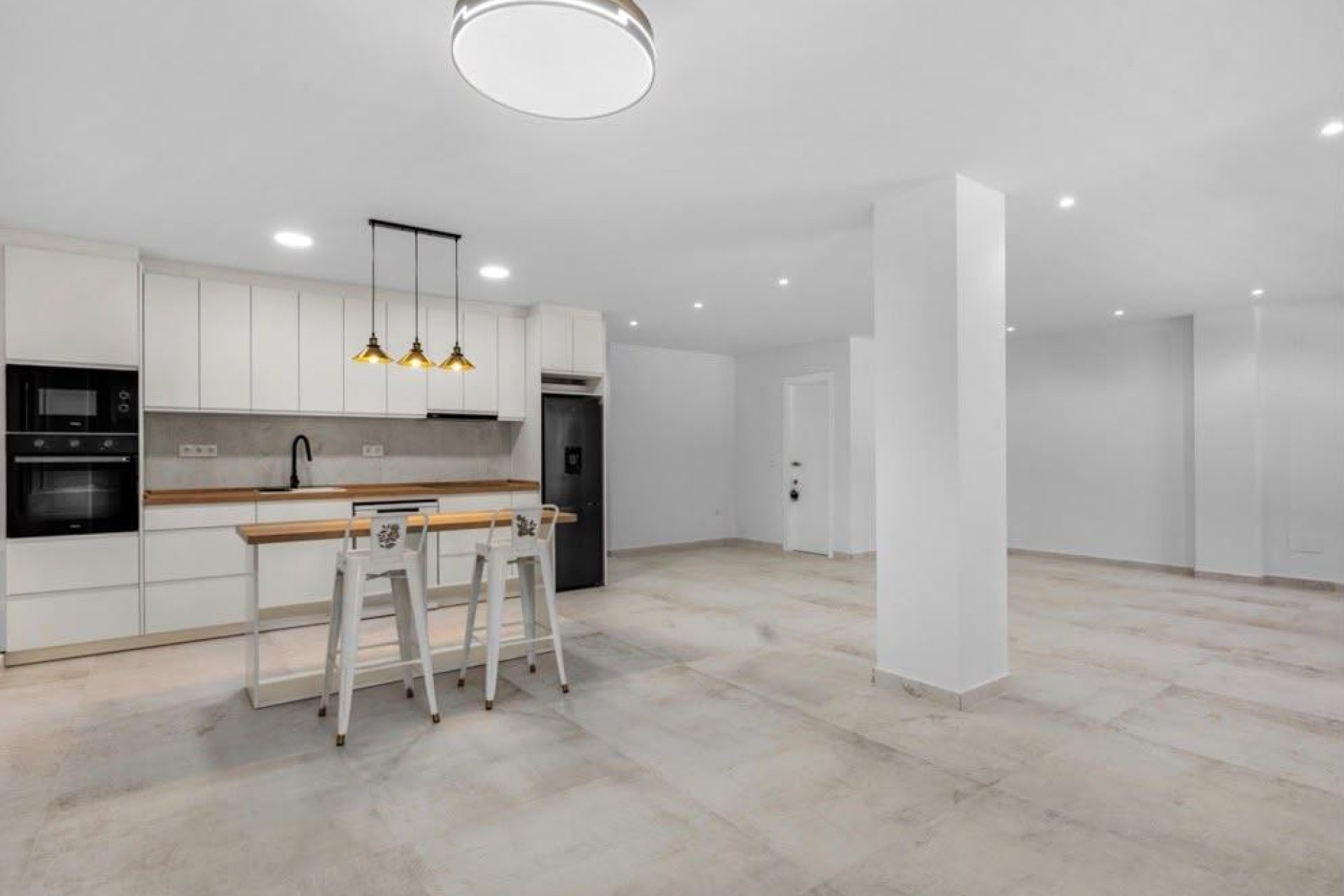 Resale - Apartment / Flat * - Torrevieja *