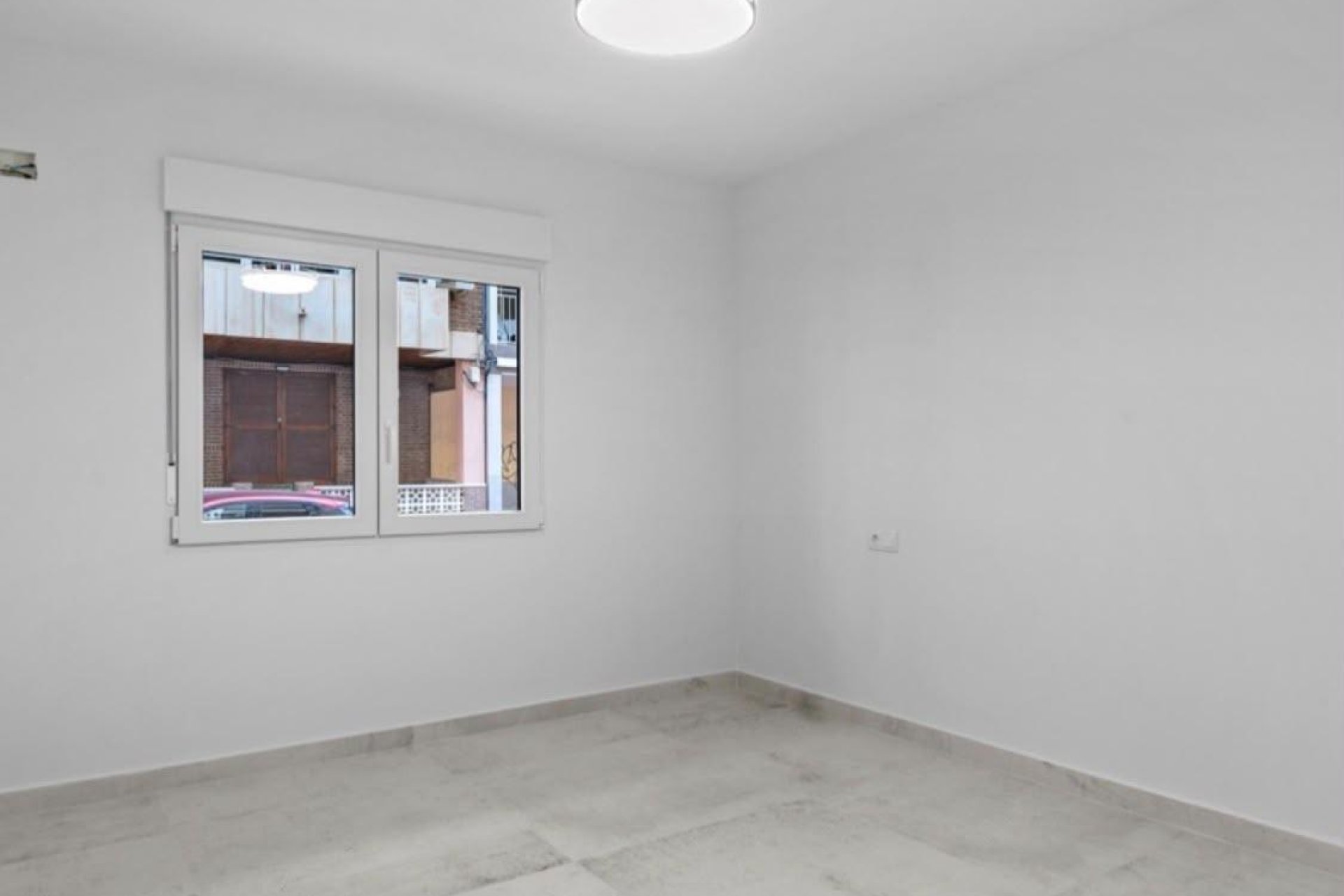 Resale - Apartment / Flat * - Torrevieja *