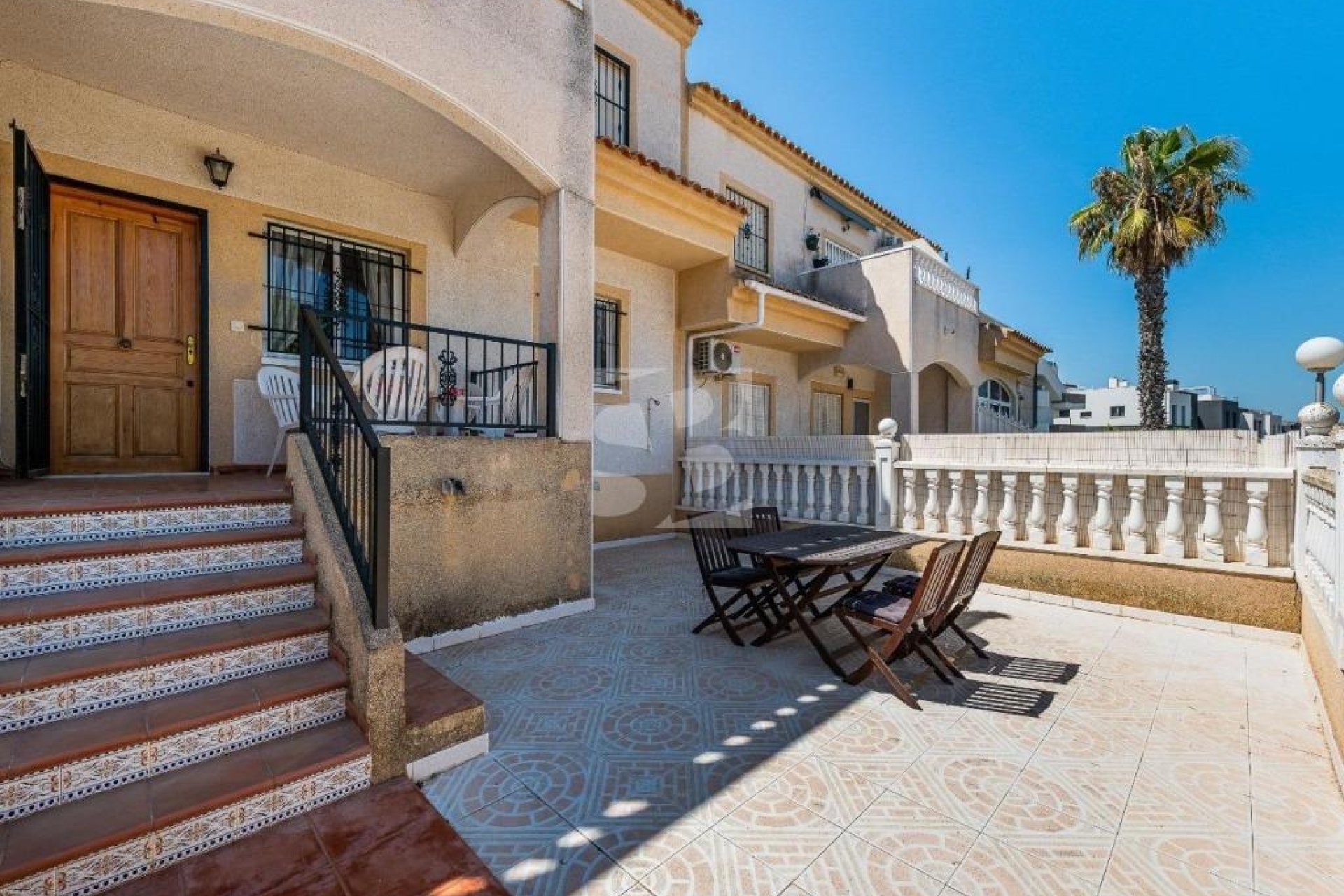 Resale - Apartment / Flat * - Torrevieja *