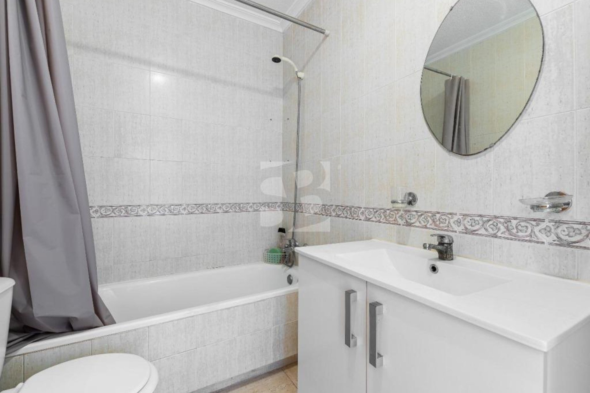 Resale - Apartment / Flat * - Torrevieja *