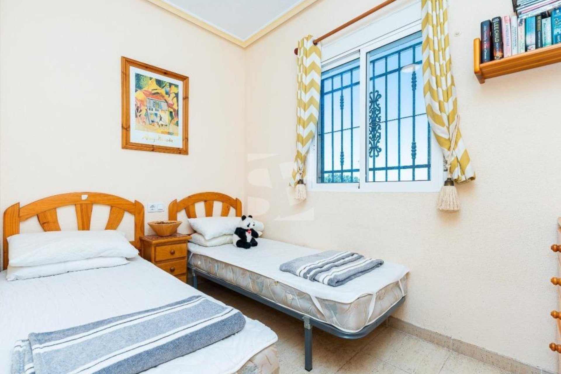 Resale - Apartment / Flat * - Torrevieja *