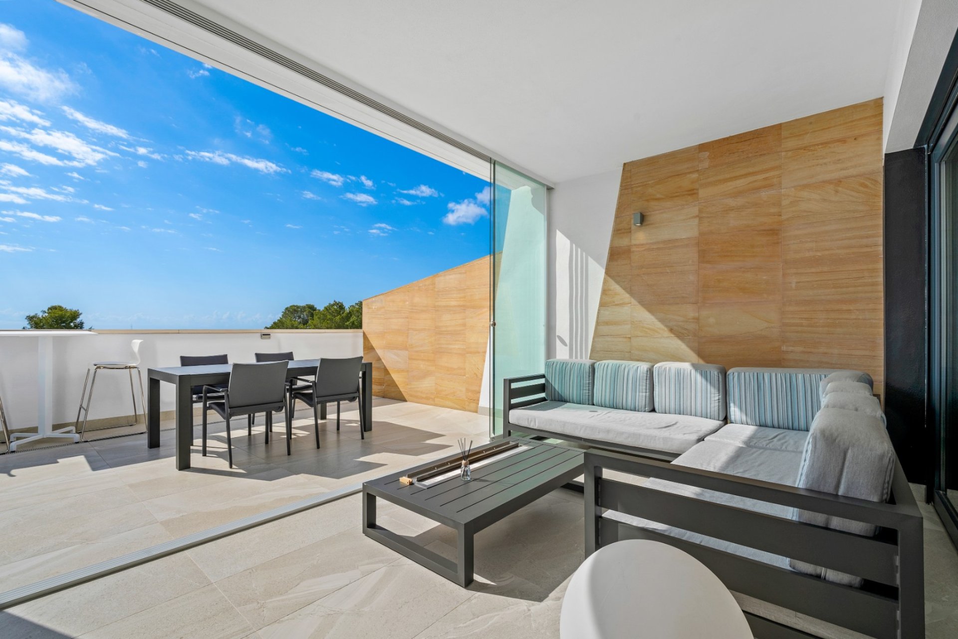 Resale - Apartment / Flat * - Villamartin * - Costa Blanca