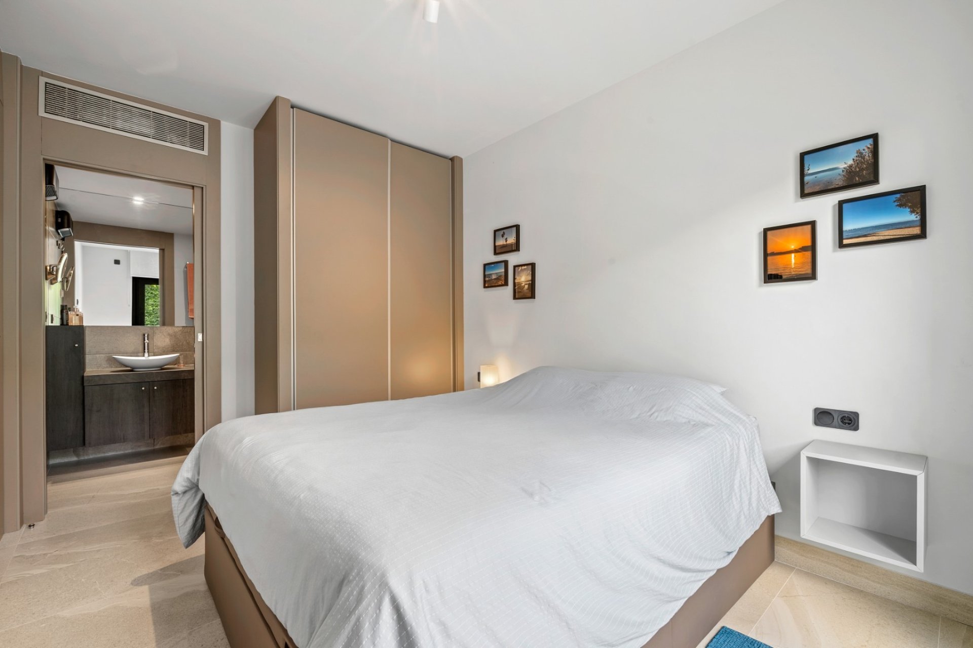 Resale - Apartment / Flat * - Villamartin * - Costa Blanca