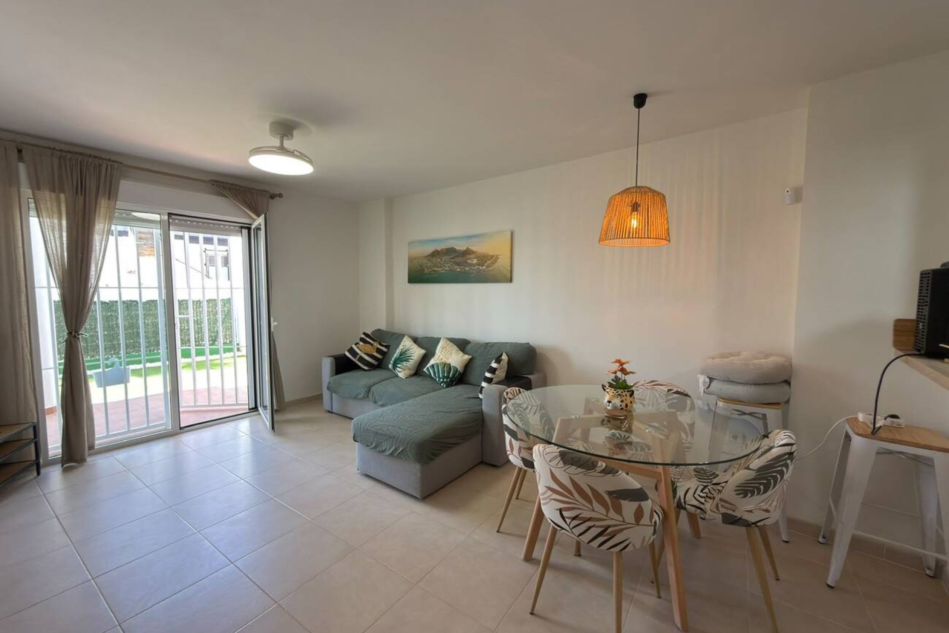 Resale - Apartment / Flat * - Villamartin * - La fuente *