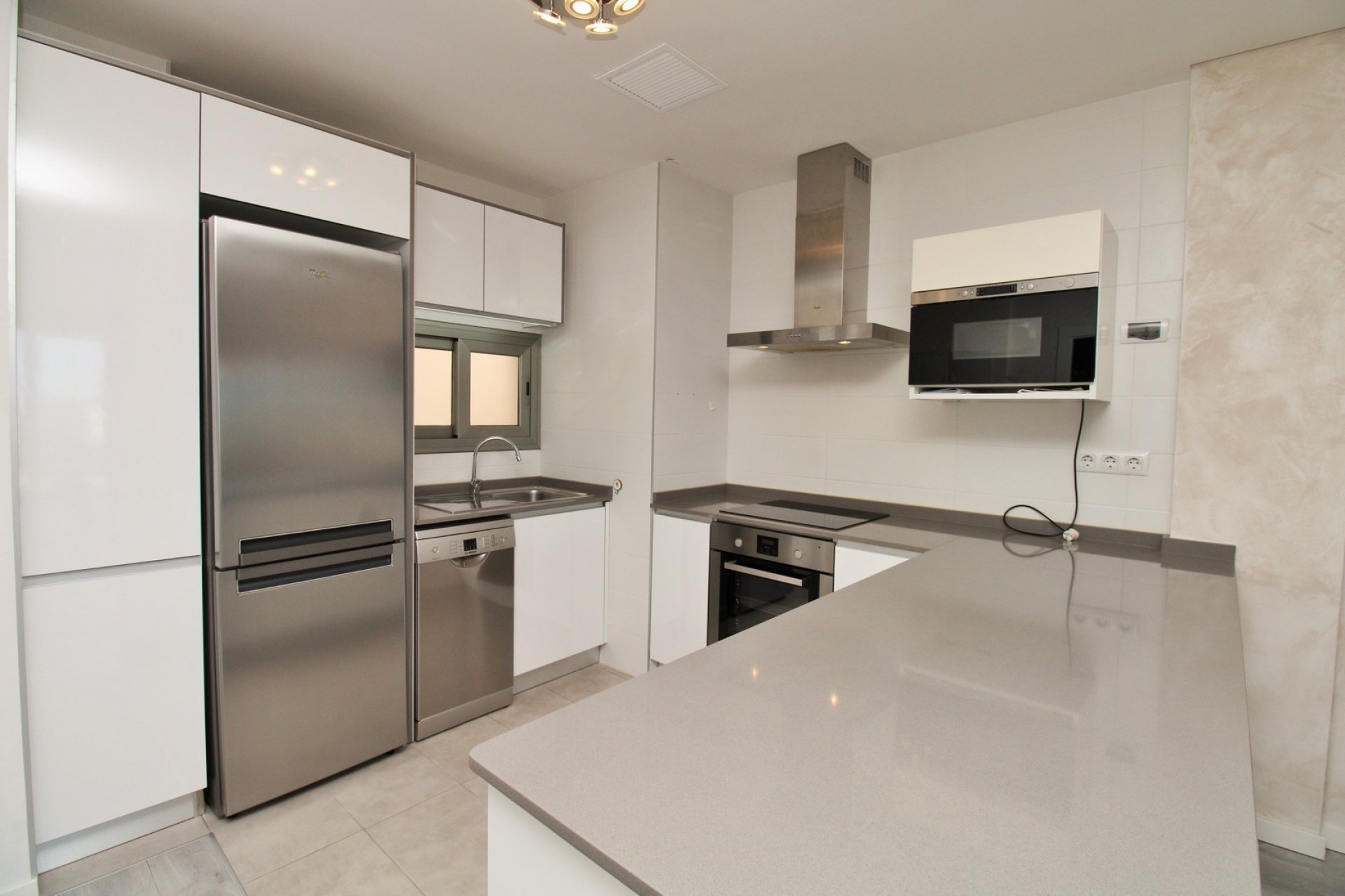 Resale - Apartment / Flat * - Villamartin - Los Dolses *