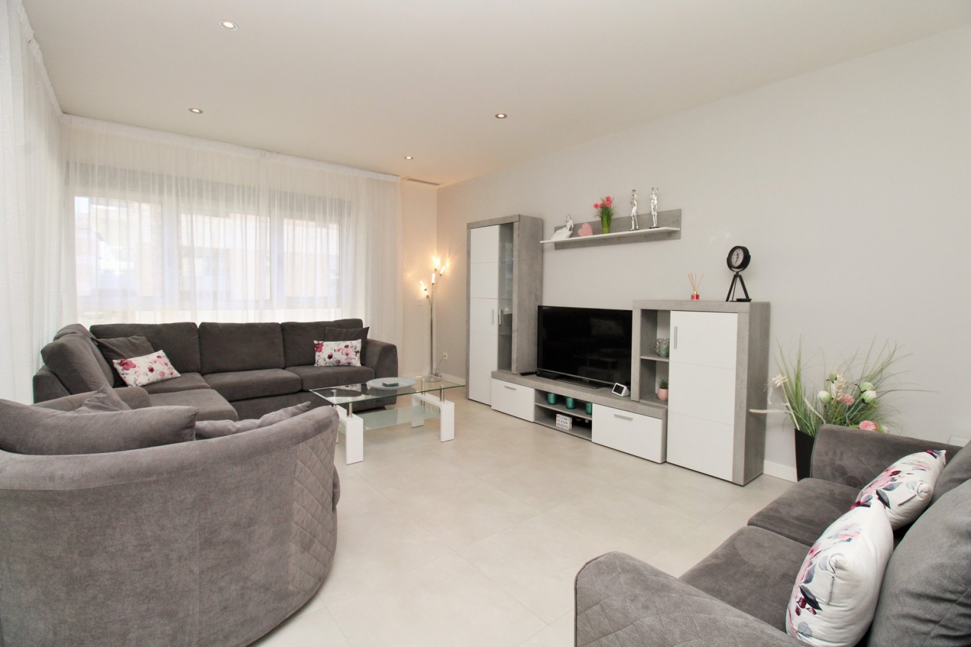 Resale - Apartment / Flat * - Villamartin * - Los Dolses *