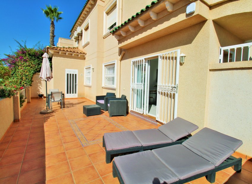 Resale - Apartment / Flat * - Villamartin * - PAU 8 *