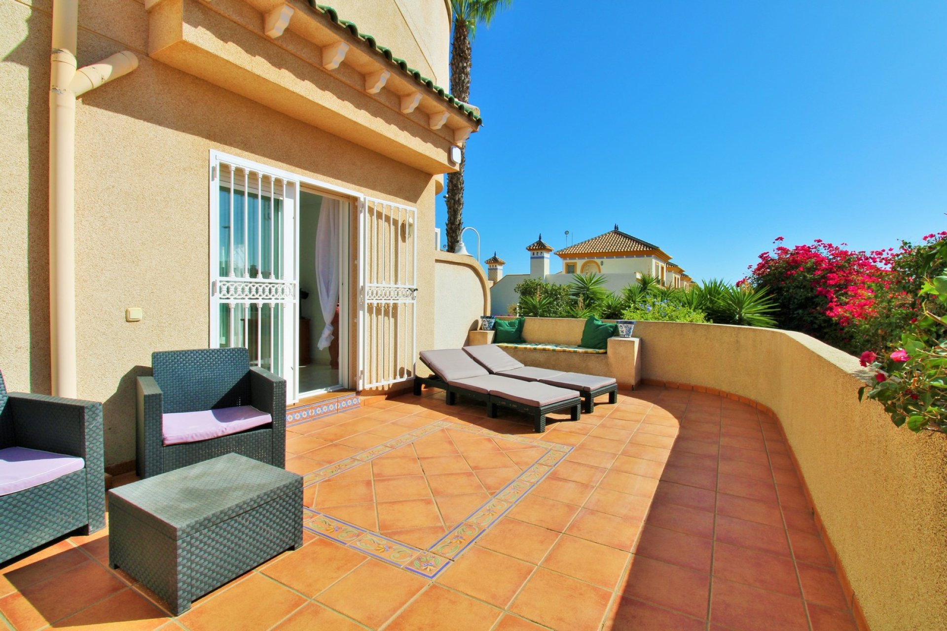 Resale - Apartment / Flat * - Villamartin * - PAU 8 *
