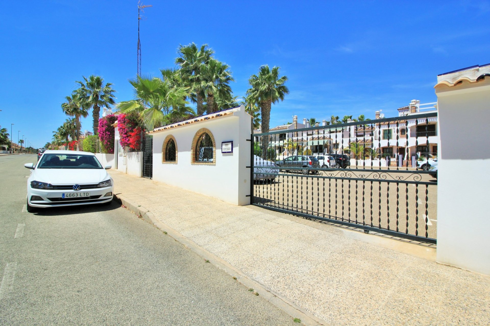 Resale - Apartment / Flat * - Villamartin * - PAU 8 *