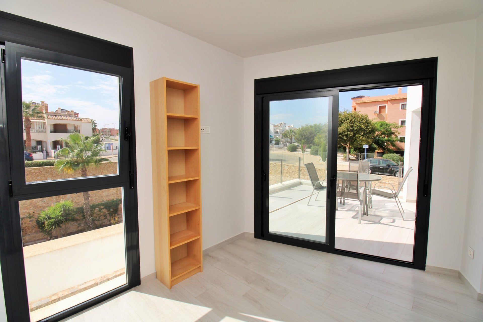 Resale - Apartment / Flat * - Villamartin * - PAU 8 *