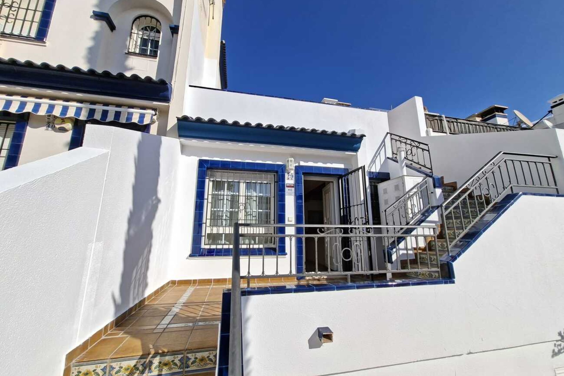 Resale - Apartment / Flat * - Villamartin * - Villamartín * 