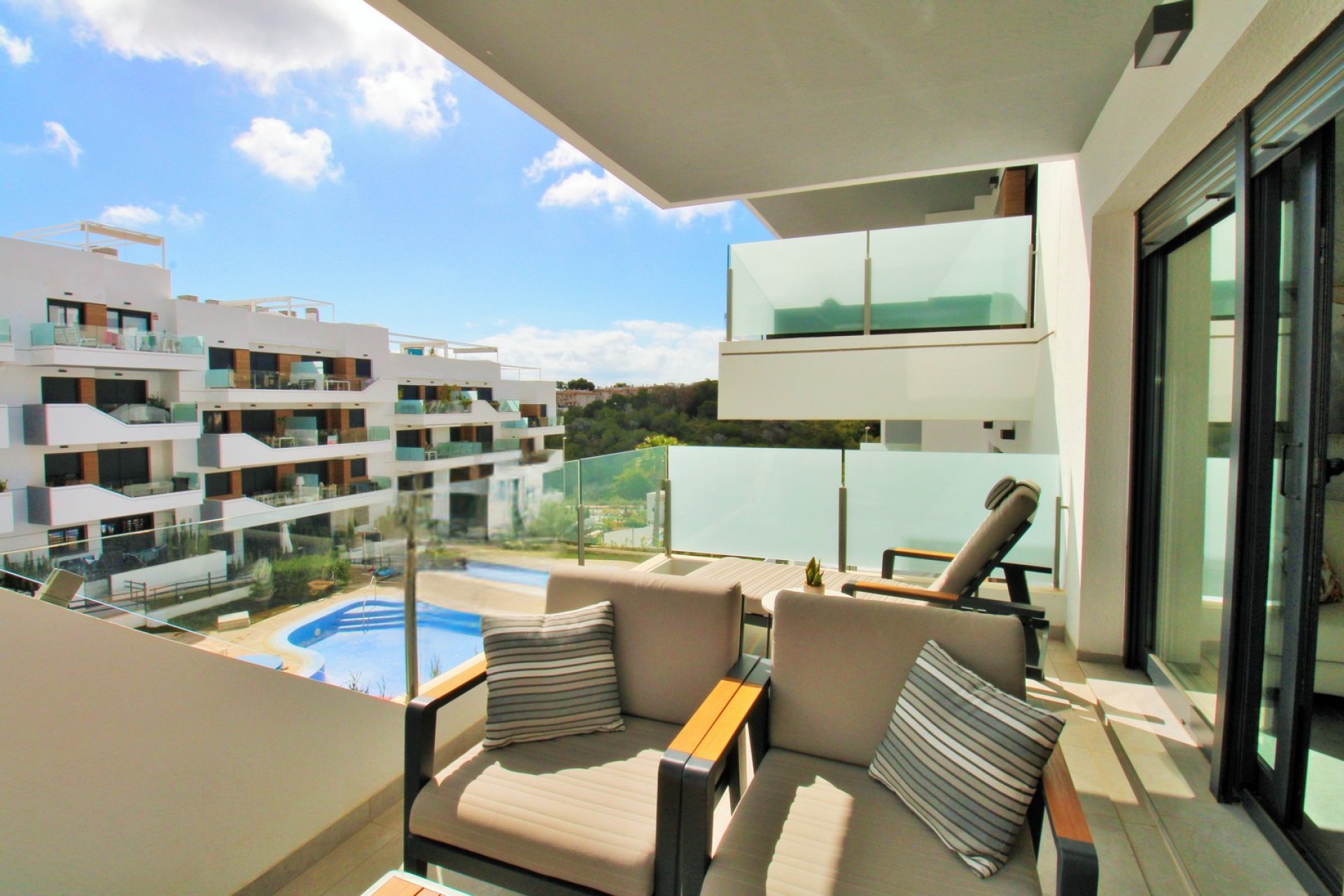 Resale - Apartment / Flat * - Villamartin * - Villamartín * 