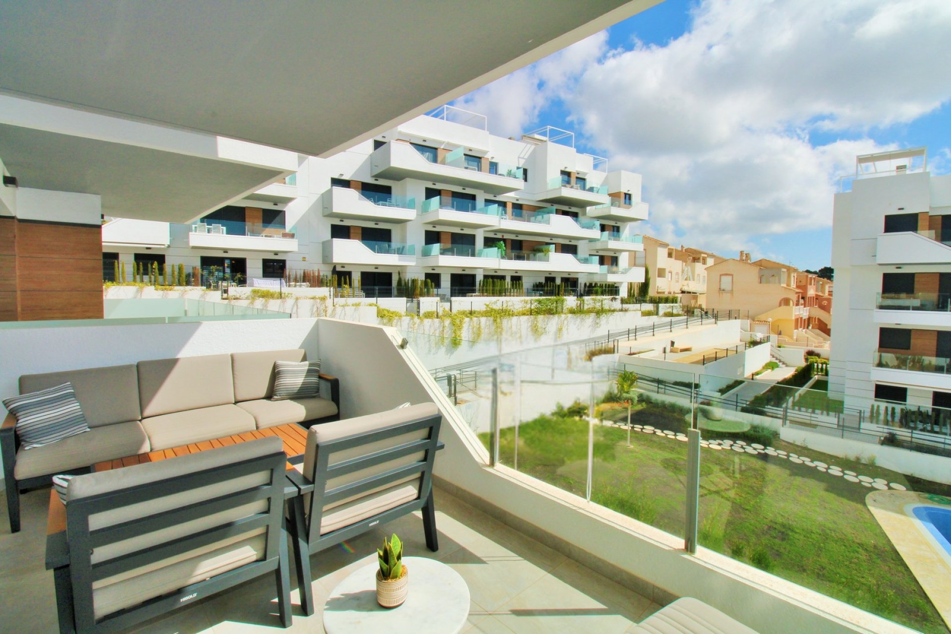 Resale - Apartment / Flat * - Villamartin * - Villamartín * 