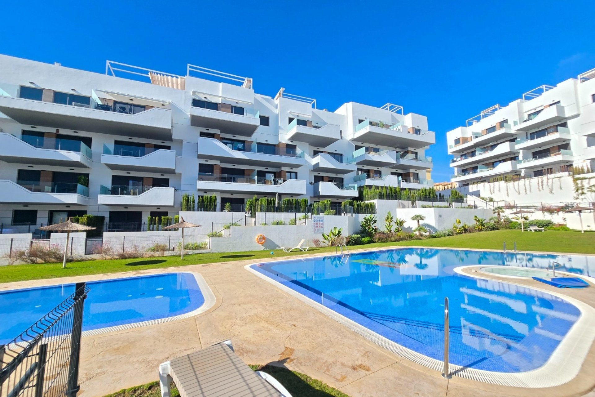 Resale - Apartment / Flat * - Villamartin * - Villamartín * 