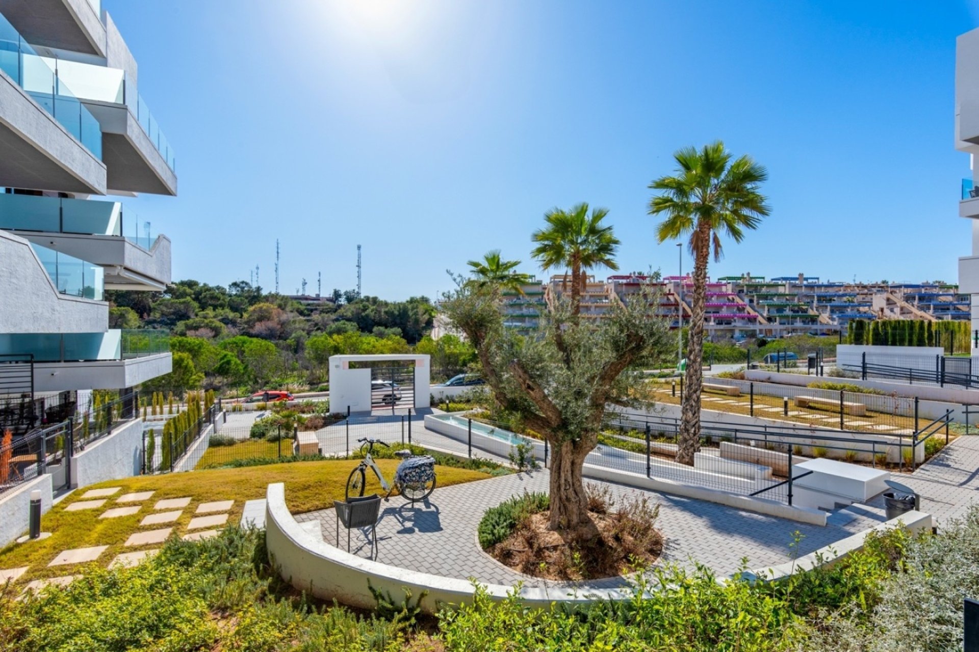 Resale - Apartment / Flat * - Villamartin * - Villamartín * 