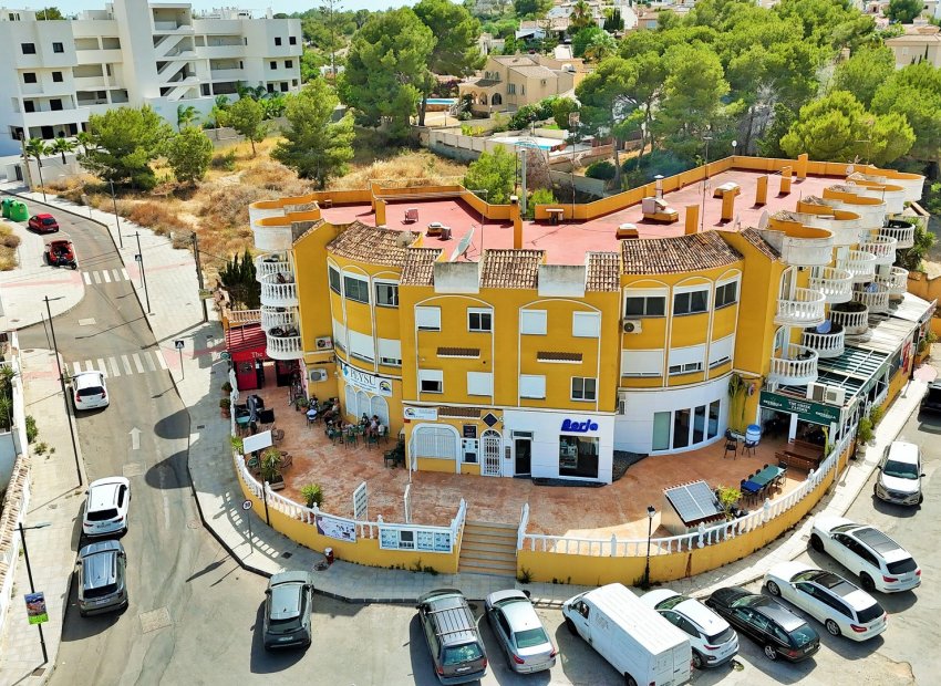 Resale - Apartment / Flat * - Villamartin * - Villamartín * 