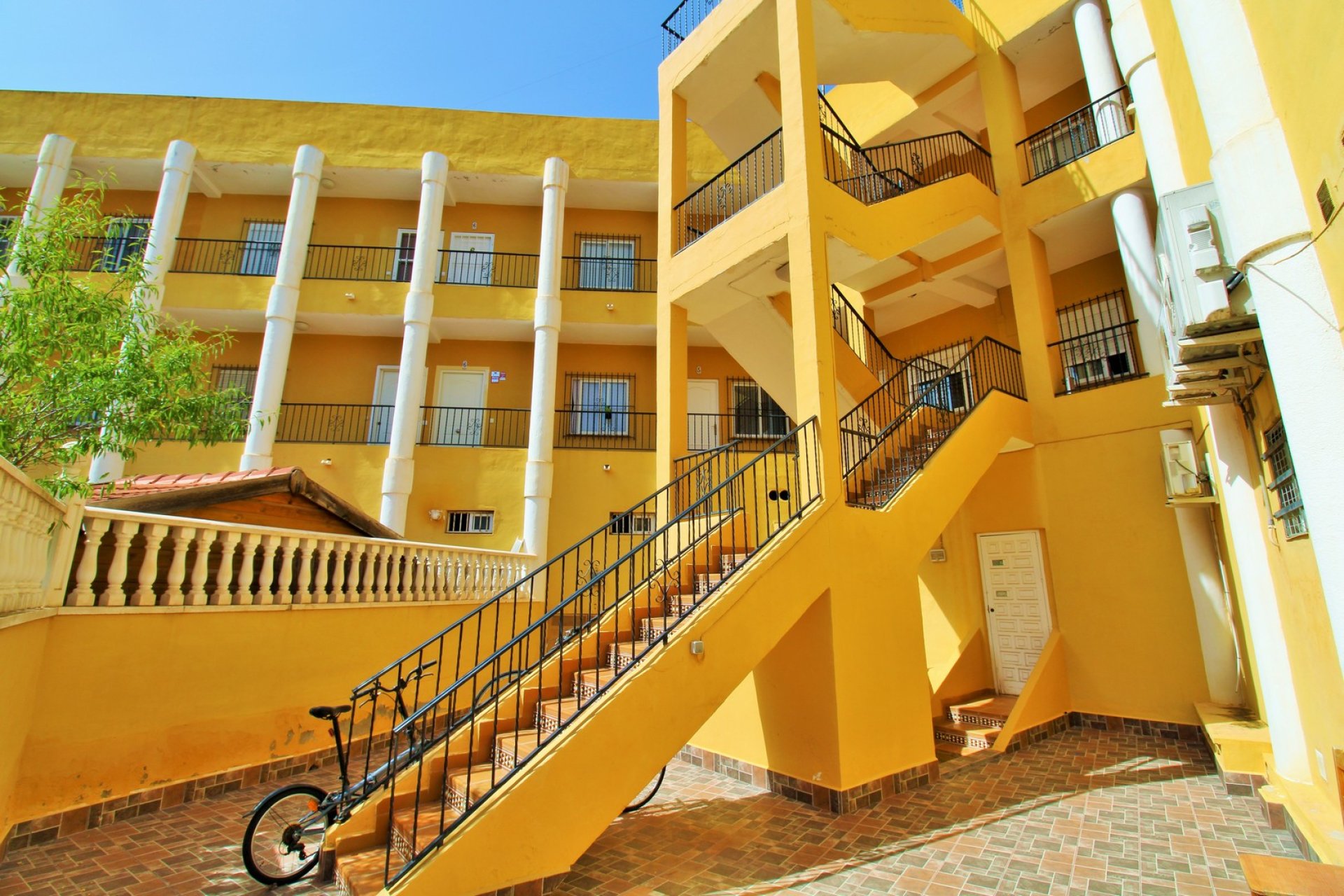 Resale - Apartment / Flat * - Villamartin * - Villamartín * 