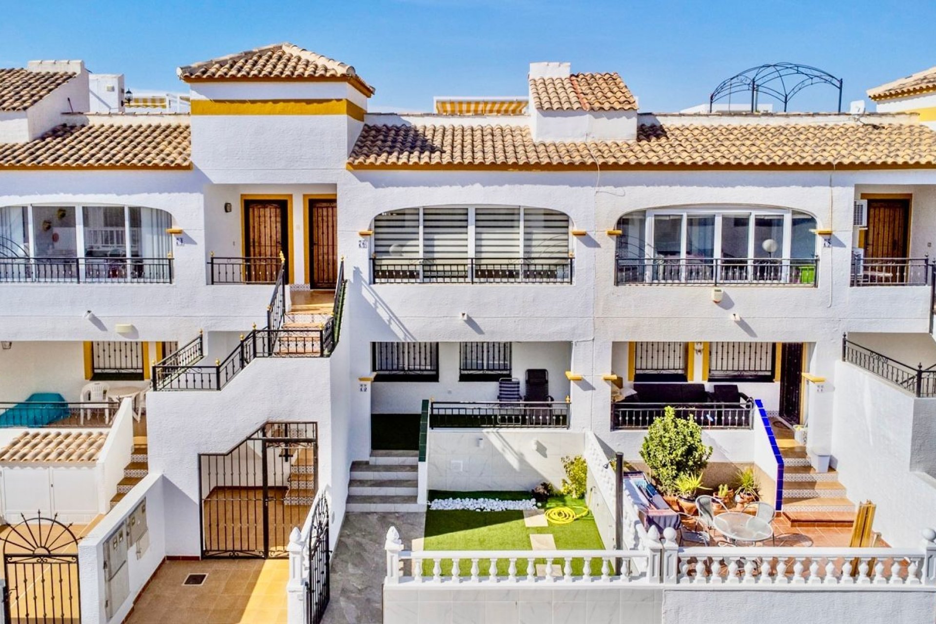 Resale - Apartment / Flat * - Vistabella Golf