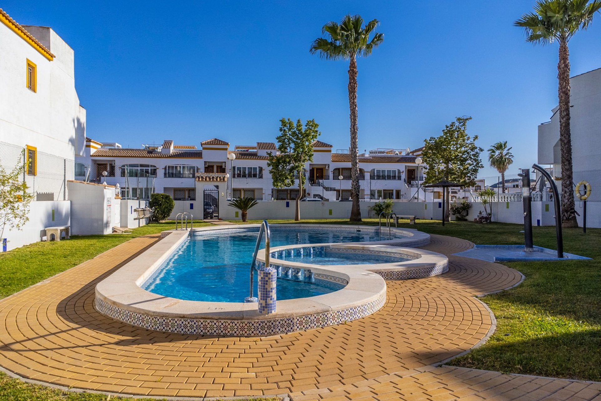Resale - Apartment / Flat * - Vistabella Golf