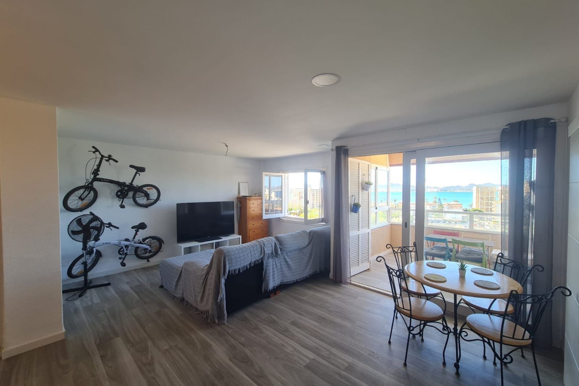 Resale - Apartment - Middle Floor Apartment - La Manga - Costa Calida