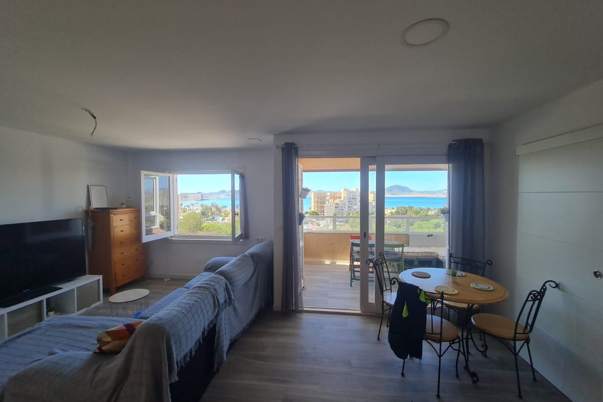 Resale - Apartment - Middle Floor Apartment - La Manga - Costa Calida